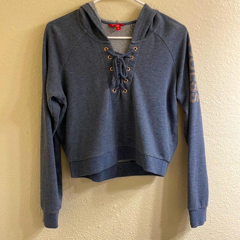 90’s style guess factory cropped athletic hoodie 💕